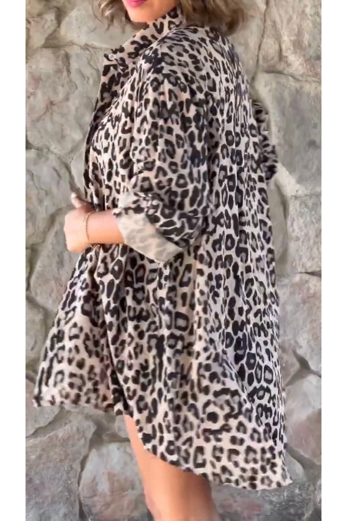 Casual damesblouse met knoopsluiting in luipaardprint